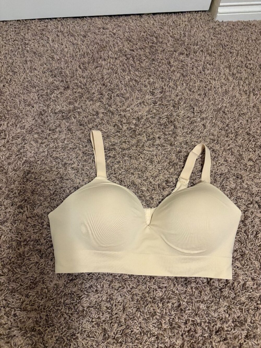 Truekind Wireless Bra XL Xtra Large Hook and Eye Closure Nude Tan Beige Neutral